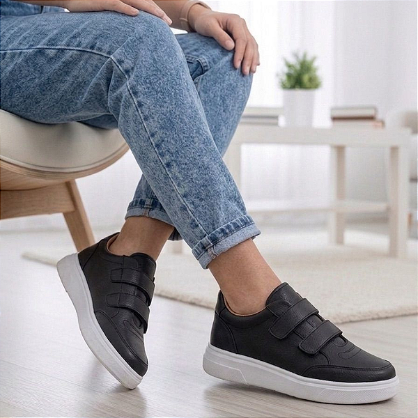 Tênis Feminino Preto Com Fecho Colante Calce Fácil