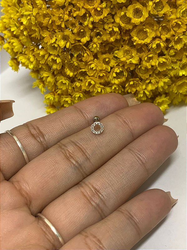 Piercing redondo vazado cravejado em prata 925