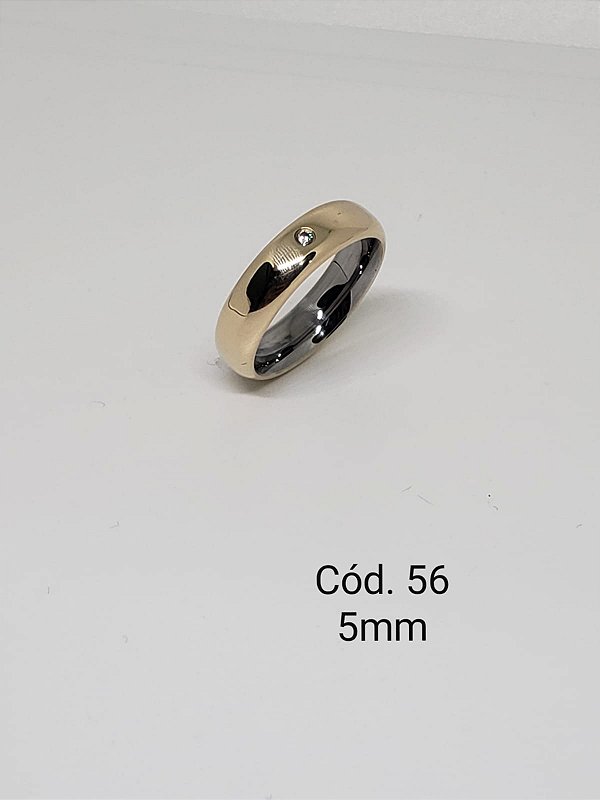 lisa em ouro 18k c/ base em aço c/ pedra 5mm - abaulada