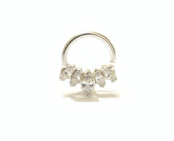 Argola em prata pedras navete 8mm