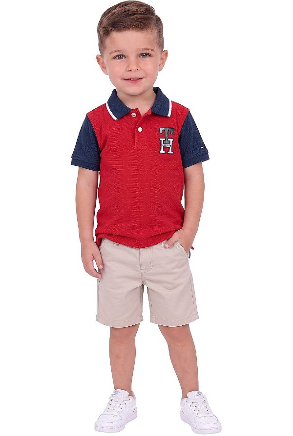 Conjunto Infantil Tommy Hilfiger Polo Vermelha e Bermuda Bege