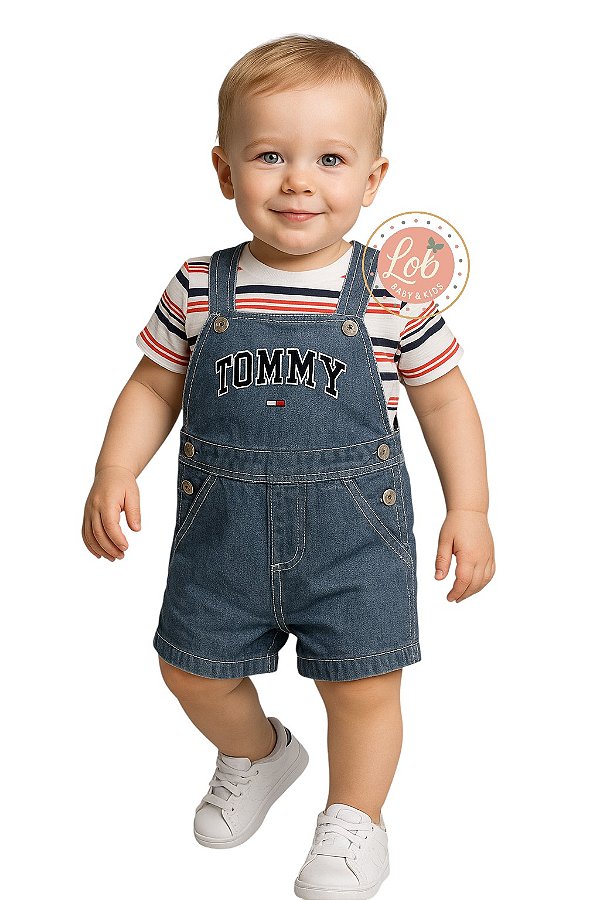 Jardineira e Camiseta Tommy Hilfiger
