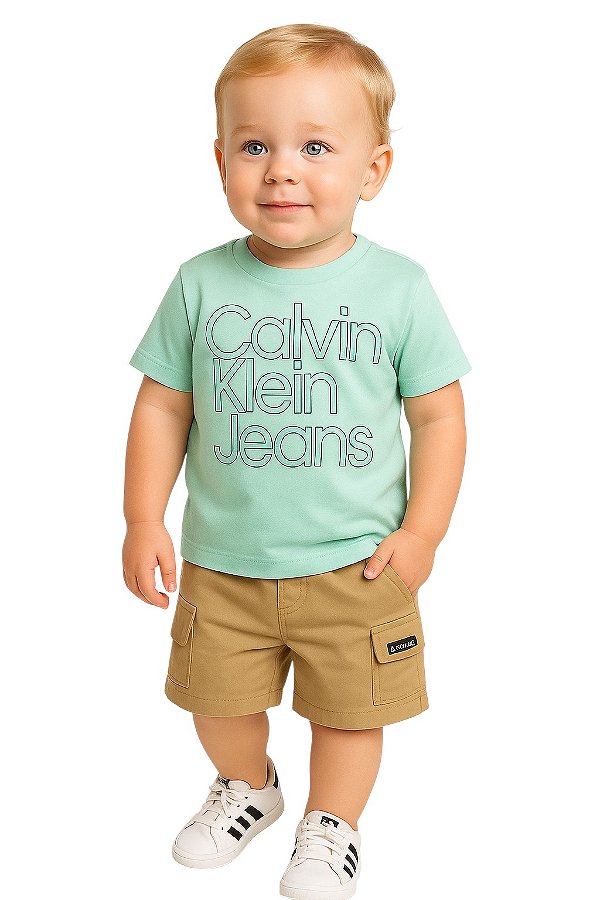 Conjunto Calvin Klein Bebê Camiseta Verde + Bermuda Cargo Bege