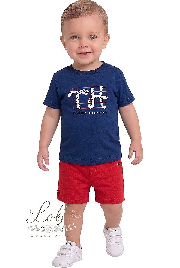 Conjunto Bebê Tommy Hilfiger – Camiseta Azul Royal e Short Vermelho