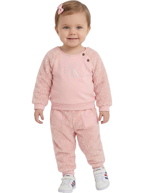 Conjunto Bebê Calvin Klein – Moletom e Sherpa Rosa
