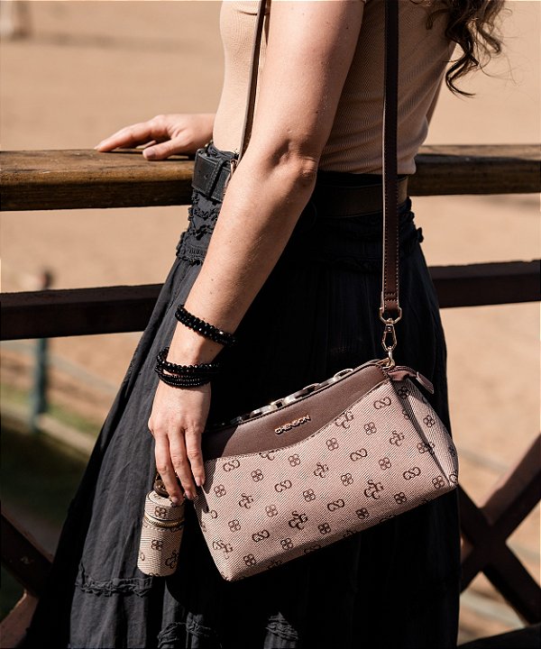Bolsa Feminina Chenson Original - Monograma Atemporal - Alça Transversal  - Café 3485416