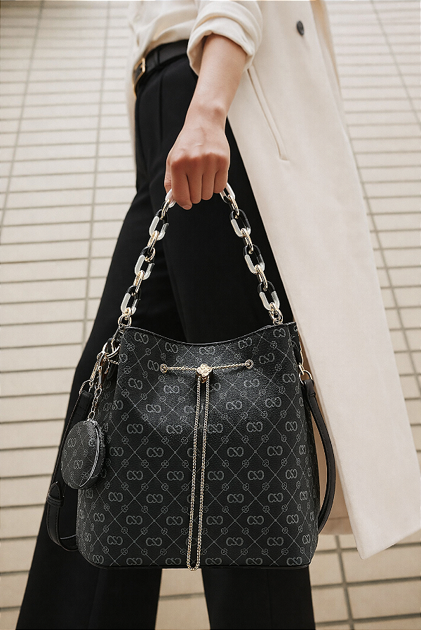 Bolsa Bucket Monograma Elegance - Alça de Mão - Chenson 3485501 - Preto
