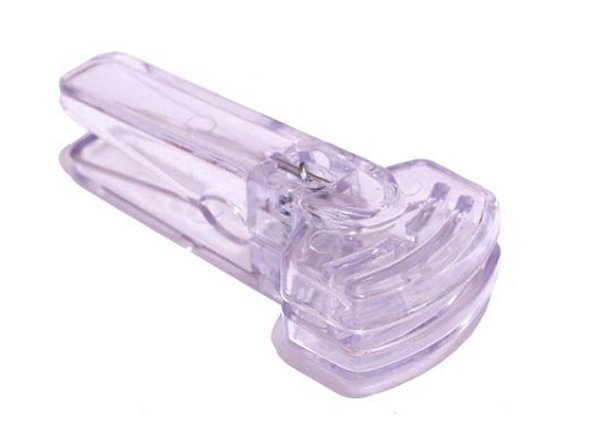 50 Presilhas em Acrílico Cristal Virgem Transparente - Tamanho Médio, para Cabides de 8 a 12 mm de Diâmetro - Pronta Entrega