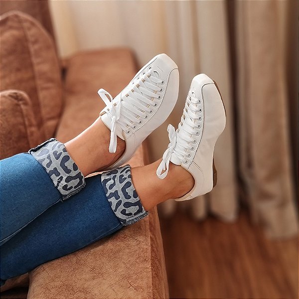 Tênis em Couro Amo Calçados Branco