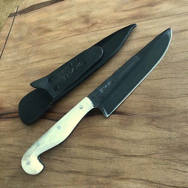 Faca Gaúcha 6'' Laminada em Aço Carbono 5160, Acabamento BRUT FORJ FOSFATIZADO, Cabo Sorocabano - D'AVILA