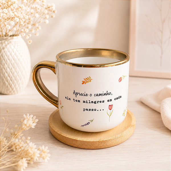 Caneca Imperial Branca com dourado personalize com o Nome no pires