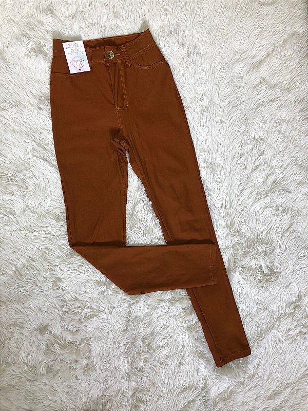 Calça em Sarja Fina com Elastano - TAM - M