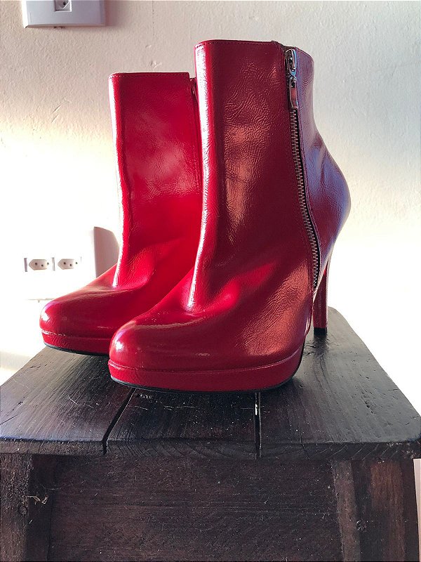 Bota Vermelha Cano Curto TAM 38