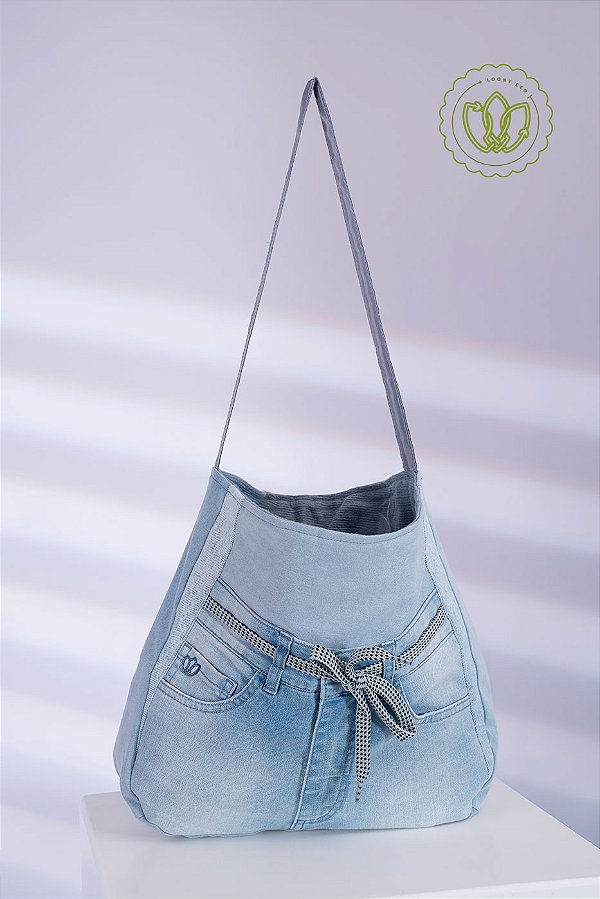 Bolsa Hobo Jeans Azul-Claro com Cinto de Amarrar (Upcycling)
