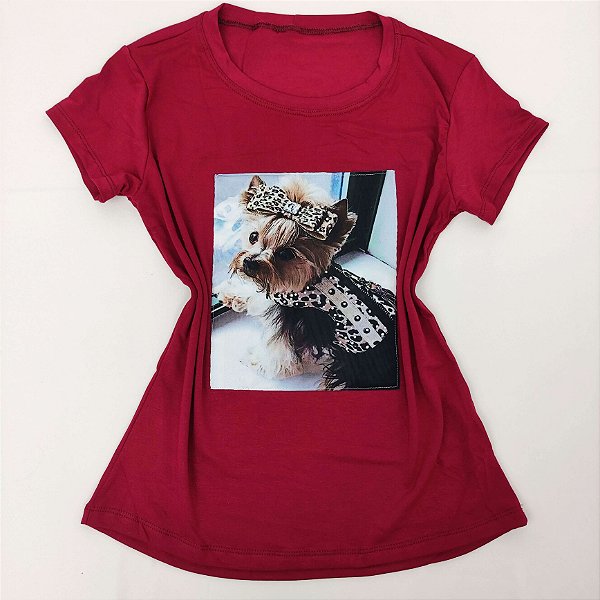 Camiseta Feminina T-Shirt Luxo Marsala com Acessórios Estampa Cachorro Yorkshire