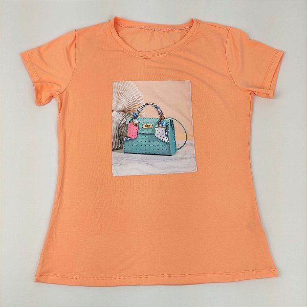 Camiseta Feminina T-Shirt Luxo Laranja Claro Coral com Acessórios Estampa Bolsa Verde