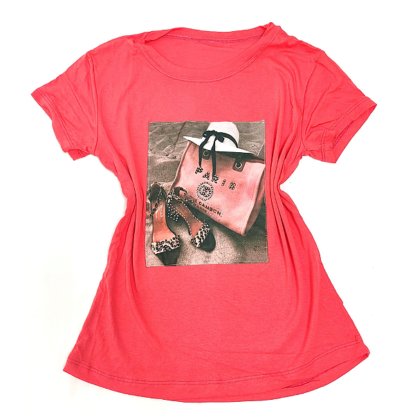 Camiseta Feminina T-Shirt Coral Sapato Bolsa e Chapéu