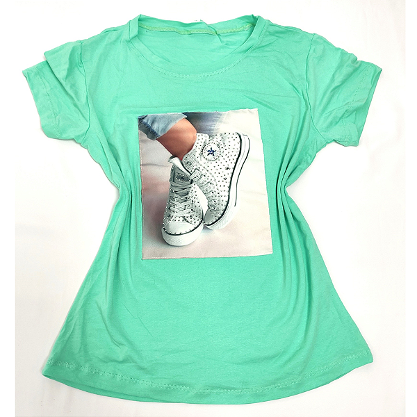 Camiseta Feminina T-Shirt Verde Bebê Tênis Branco