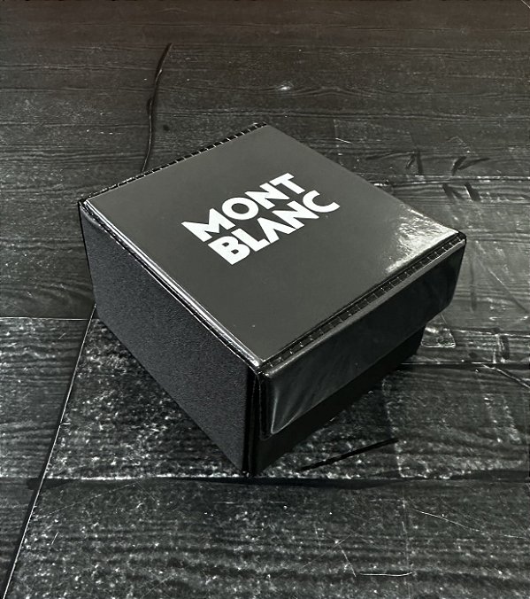 Caixa de Relógio MONT BLANC personalizada