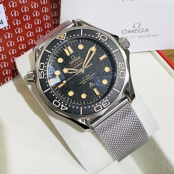 Omega Seamaster Diver 300m 007 Ref. 210.90.42.20.01.001