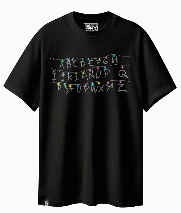 Camiseta Básica Stranger Things Alfabeto
