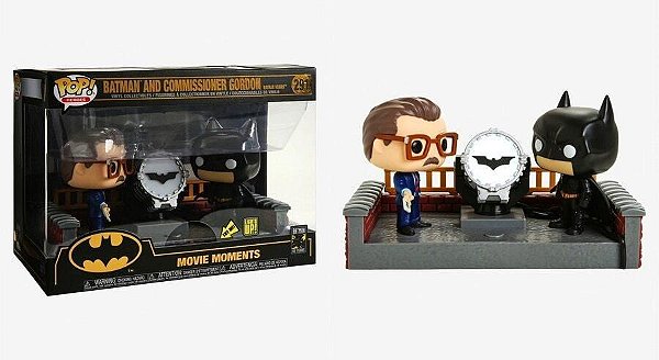 Funko Pop 291 Batman and Commissioner Gordon with Light Up Bat Signal