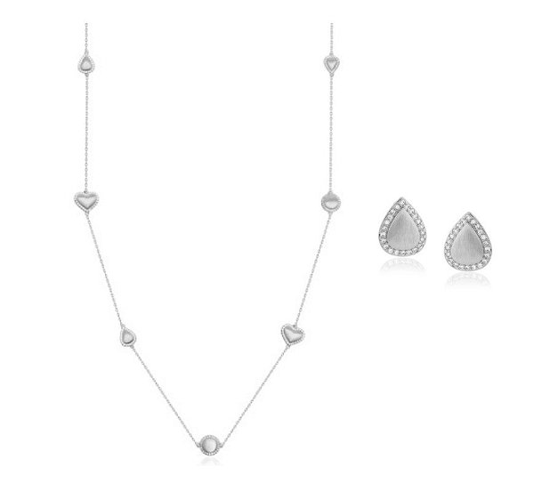 CONJUNTO COM PINGENTES ESCOVADOS E CRAVAÇÃO LATERAL BANHADO A RÓDIO BRANCO