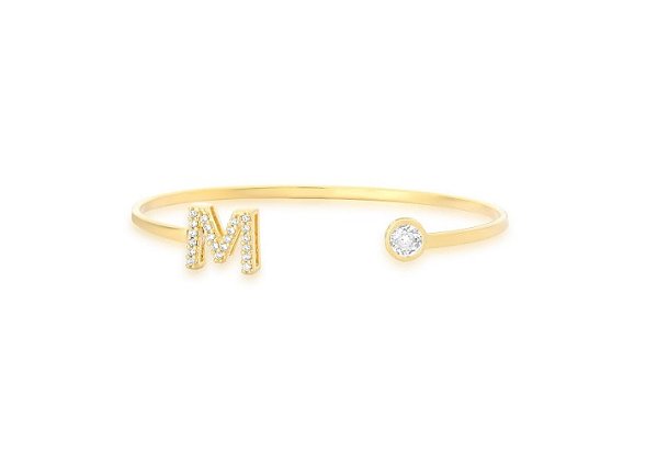 BRACELETE ABERTO COM INICIAL CRAVEJADA BANHADO A OURO