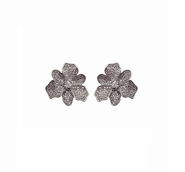 BRINCO FLOR CRAVEJADA BANHADO A RÓDIO BRANCO