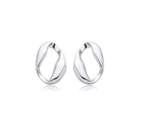 BRINCO OVAL VAZADO ORGÂNICO BANHADO A RÓDIO BRANCO