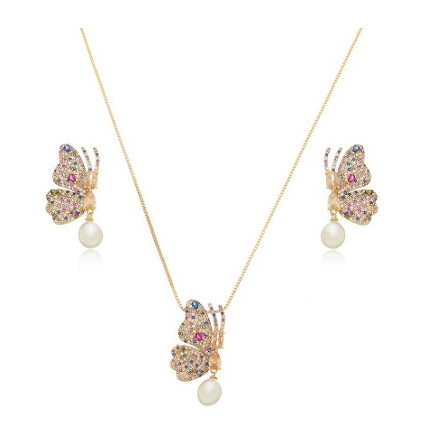 CONJUNTO BORBOLETA COM PÉROLA E CRAVAÇÃO COLORIDA BANHADO A OURO