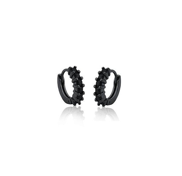 ARGOLA COM CRAVAÇÃO FRONTAL BANHADA A RÓDIO NEGRO