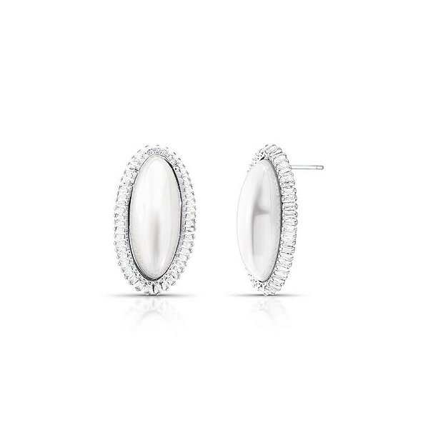 BRINCO EM PÉROLA FORMA NAVETE COM CRAVAÇÃO LATERAL BANHADO A RÓDIO BRANCO