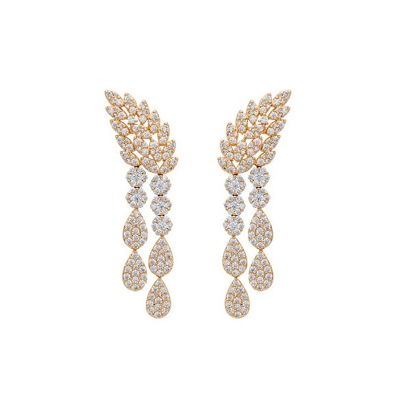 BRINCO EM PÊNDULO COM GOTAS MICROCRAVEJADAS BANHADO A OURO