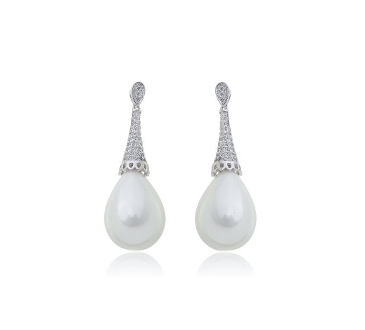 BRINCO DE PÉROLA EM PÊNDULO COM BASE CRAVEJADA BANHADO A RÓDIO BRANCO