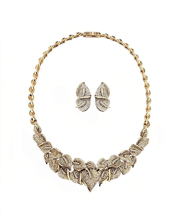 Conjunto Luxo Copos de Leite Cravejados Banhado a Ouro