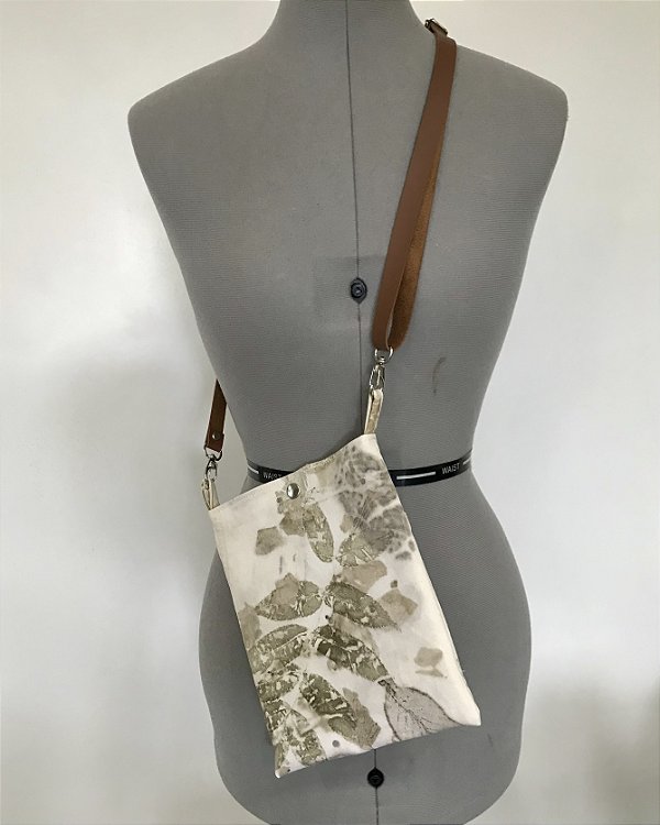 Bolsa Jeans tiracolo com botão