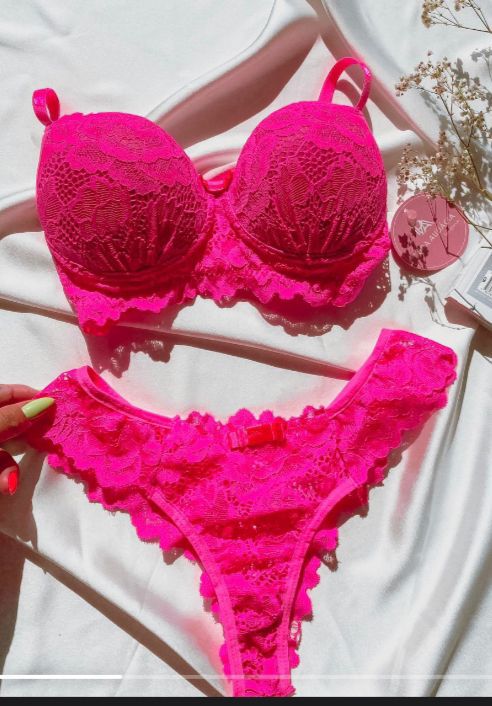 CONJUNTO TANIA COM BOJO ROSA NEON