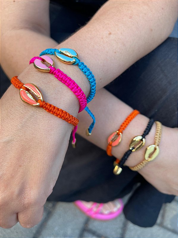 Pulseira búzios esmaltado