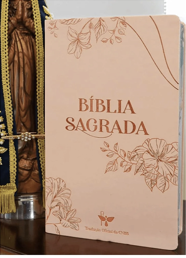 Bíblia Sagrada Tradução oficial da CNBB - Luxo - Letra grande - Feminina 6ª Edição
