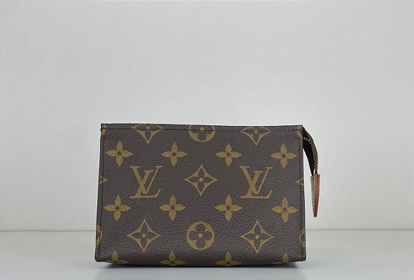 LOUIS VUITTON NECESSAIRE