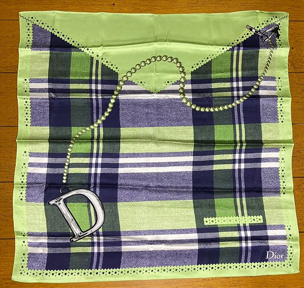 DIOR LENÇO VERDE EM SEDA