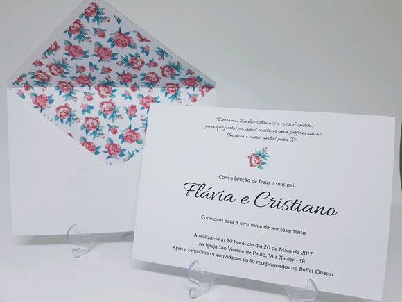 Convite de casamento com envelope floral