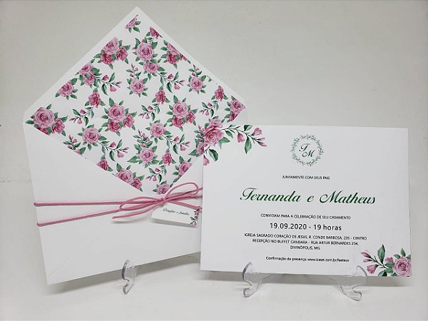 Convite casamento branco com flores rosa forrado