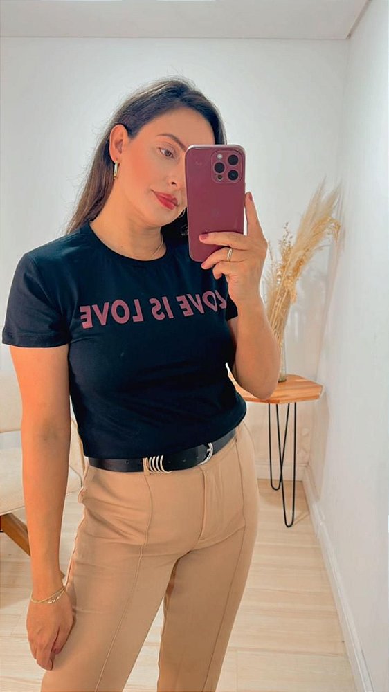 T-shirt Love is Love