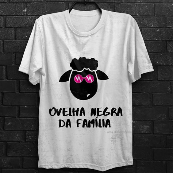 Camiseta Ovelha negra da família