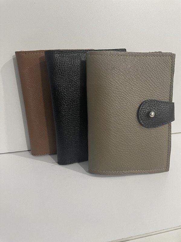 Porta passaporte duplo em couro