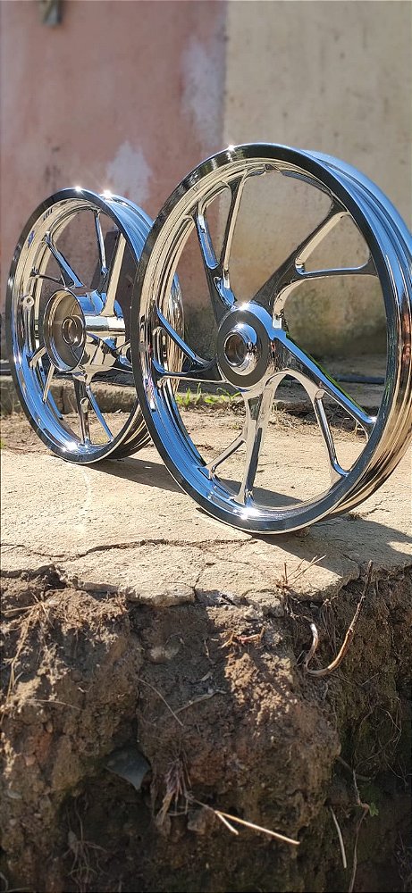 RODA CROMADA PÉ DE GALINHA 160 ARTECROMO