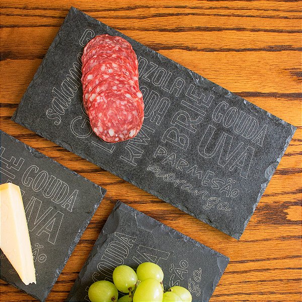 TÁBUA RETANGULAR CHEESE PERSONALIZADA - ARDÓSIA - COR GRAFITE  (INCLUSO LAÇO DE CETIM)