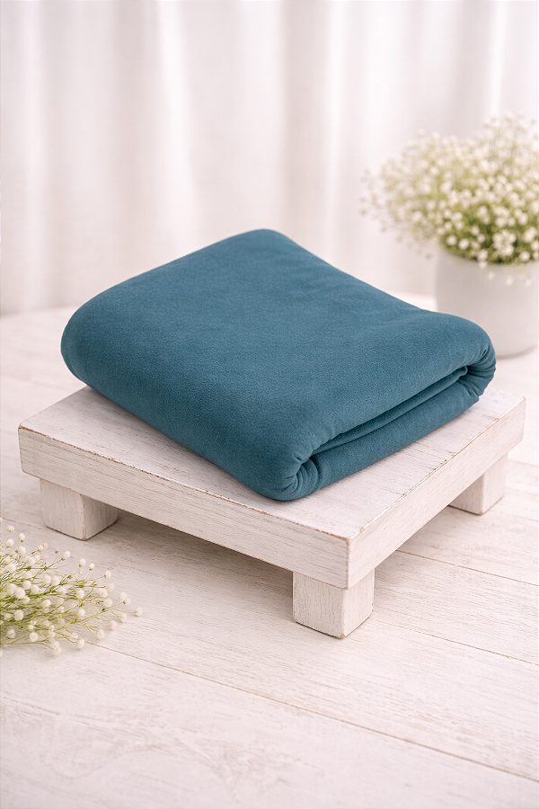 Manta Malha Confort Azul petróleo